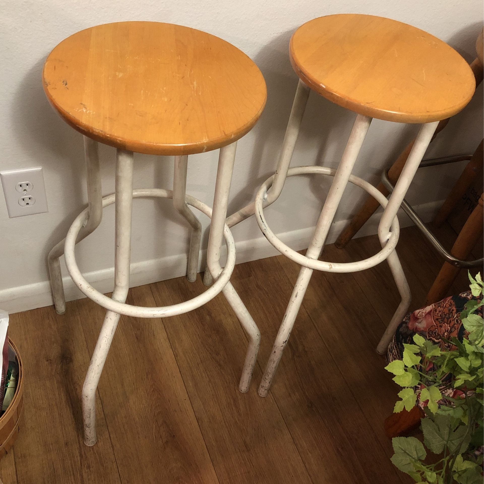 2 Tall Stool S 