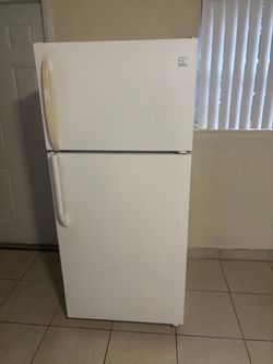 Refrigerator - Kenmore