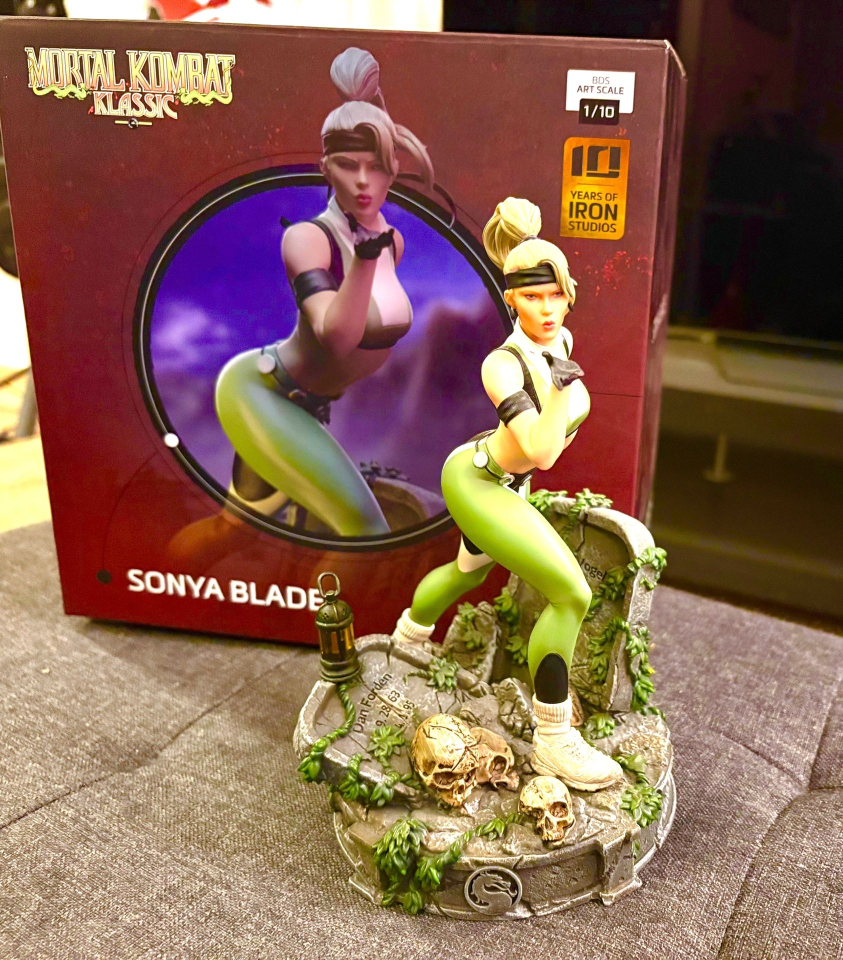 Iron Studios Mortal Kombat 1:10  Sonya Blade Statue.   VERY RARE. SOLD OUT EVERYWHERE!  