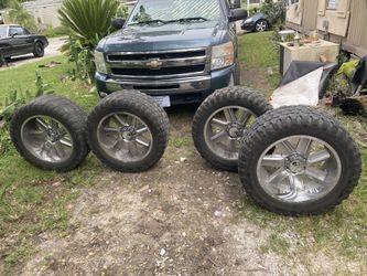 Car tiers With rims measurements in photo