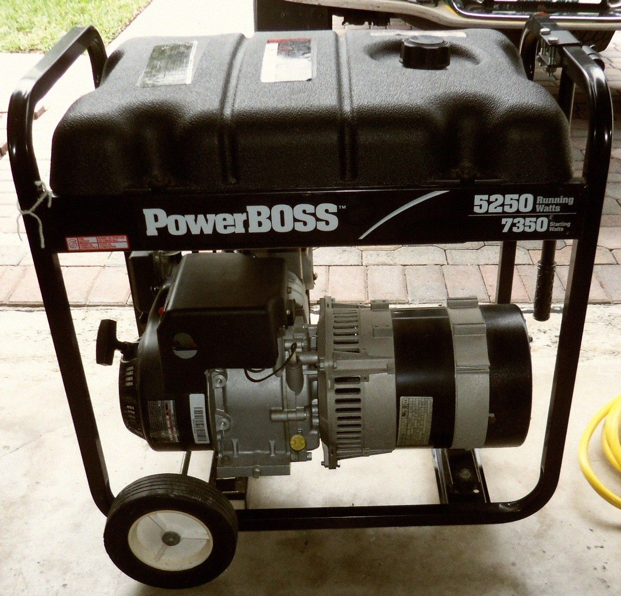 BRIGGS & STRATTON POWER BOSS 5250 RUNNING WATTS / 7350 STARTING WATTS