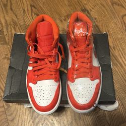 Jordan 1 Mid 
