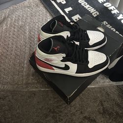 Air Jordan1 MiD SE