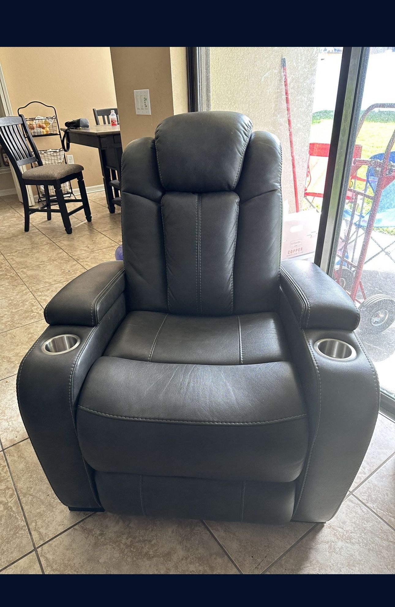 Free Dinning Set (table +4 Chairs ) With Purchase Of The Following : 6 Piece Recliner + Big Coffee Table Combo