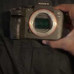 Sony A7iii ( Body only)