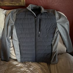 Costco Men’s 32° Heat Jackets. Size M 