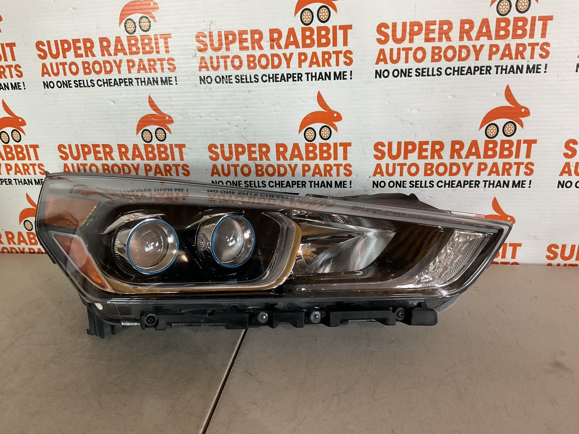 2017 Hyundai Ioniq PHEV Passenger LED Headlight Complete Original 2019🤩