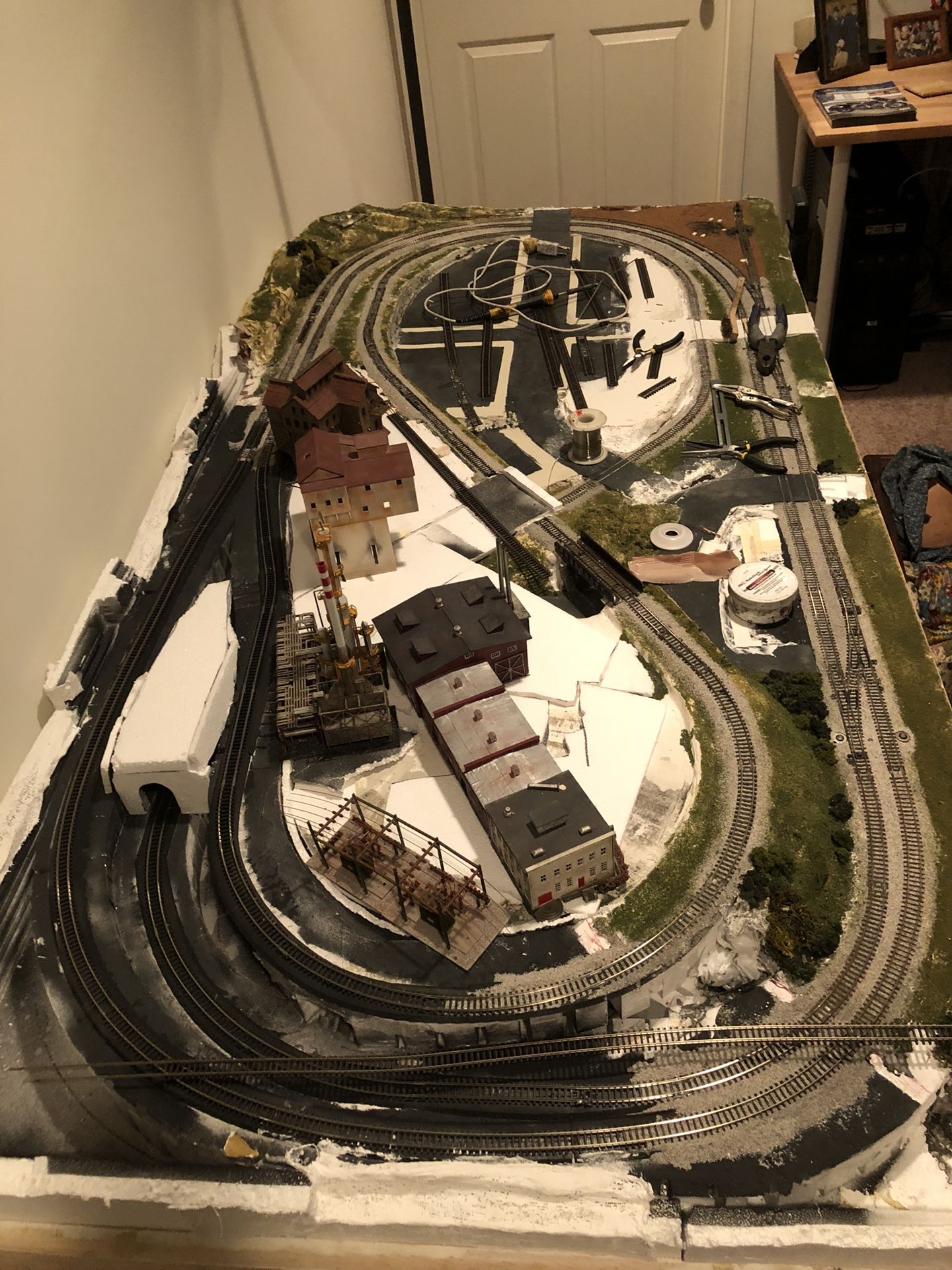 3x5 custom n scale train layout