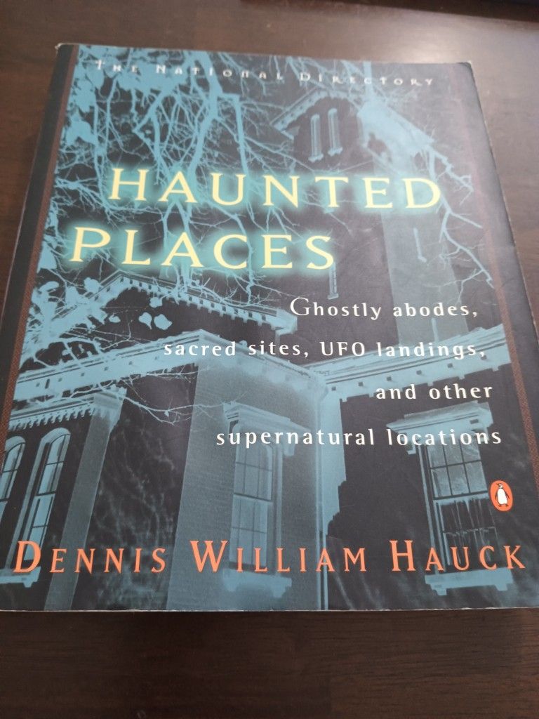 3 Ghost Haunted Places Books