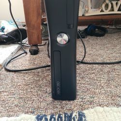 Xbox360 Plus 4 Controller's, Games, Headphones