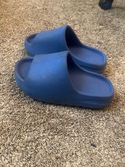 Boys shoes