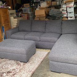 Lucy Sectional With Cocktail Ottoman 