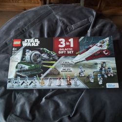 Old Lego Star Was 3 & 1