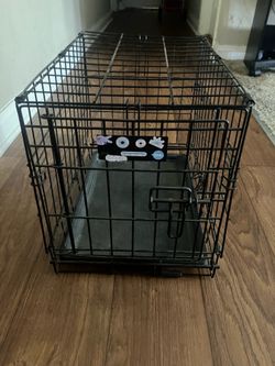 Small dog crate complete