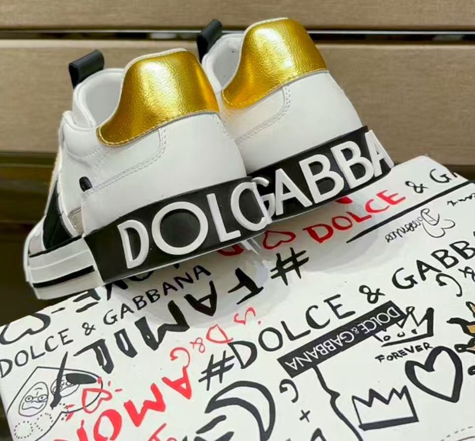 DOLC E &  GABBANA Platinum-White Colorway Sneakers | Imported Silk Cowhide Upper with Black Decorative Stripes | 3D Letter Detailing on Heel | Soft Si