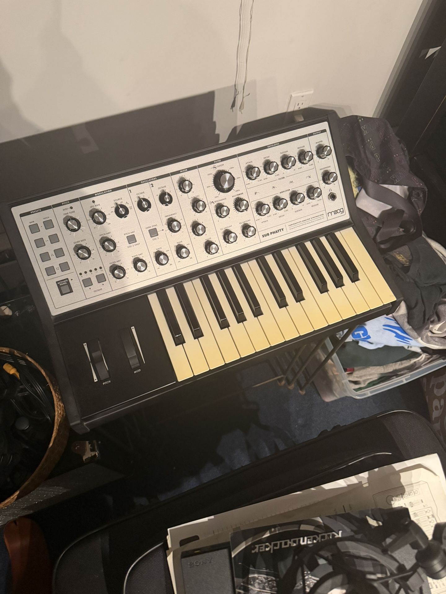 Moog Sub Phatty Synth