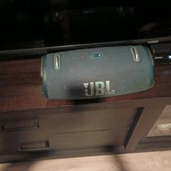 JBL EXTREME 3 BLUETOOTH SPEAKER SOUNDS AMAZING DEEP CLEAR BASS