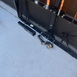 hitch cargo carrier”
