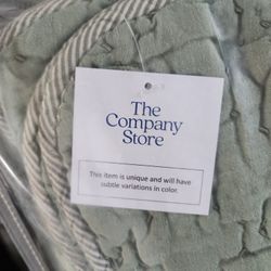 Brand New  Queen Still In It's Original tote