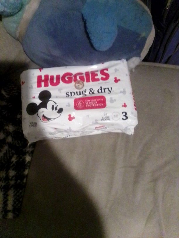 Huggies Snug N Dry  Size 3
