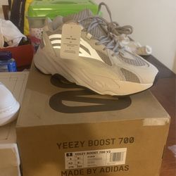 Yeezy 700
