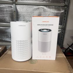 Brand New Air Purifier With New Filter Inside Airromi 