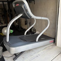 Star Trek Treadmill, Uses Normal 15W outlet 