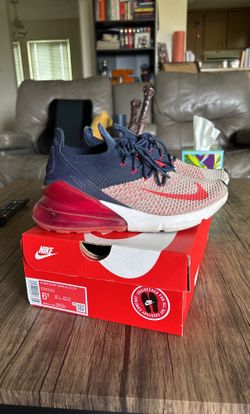 Nike 270 - Womens