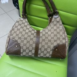 Authentic Gucci Small Bag  Like New Conditions Price Is Firm 