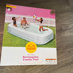 Sun squad family pool (new in box)