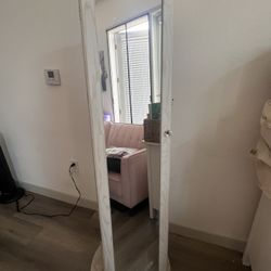 Swivel Jewelry Mirrored Case