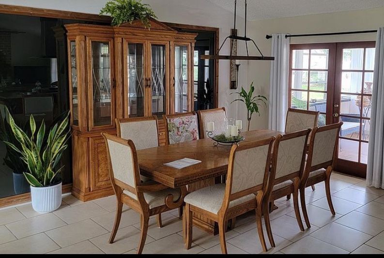 Dining Room Table And China Cabinet 