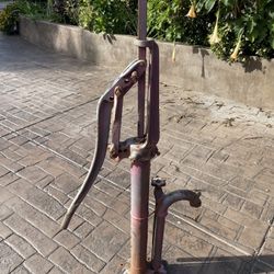 Antique 1893 Evansville Cast Iron Hand Well Pump – Works Smoothly