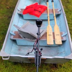 12' Aluminum boat with 50lb Thrust MinnKota Electric Motor 