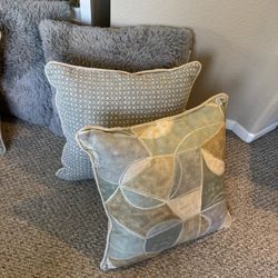 Set Of 6 Couch Pillows - Reversible/2 Fluffy