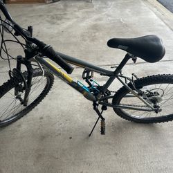 Roadmaster Granite Peaks 24 Bike 18 Speed