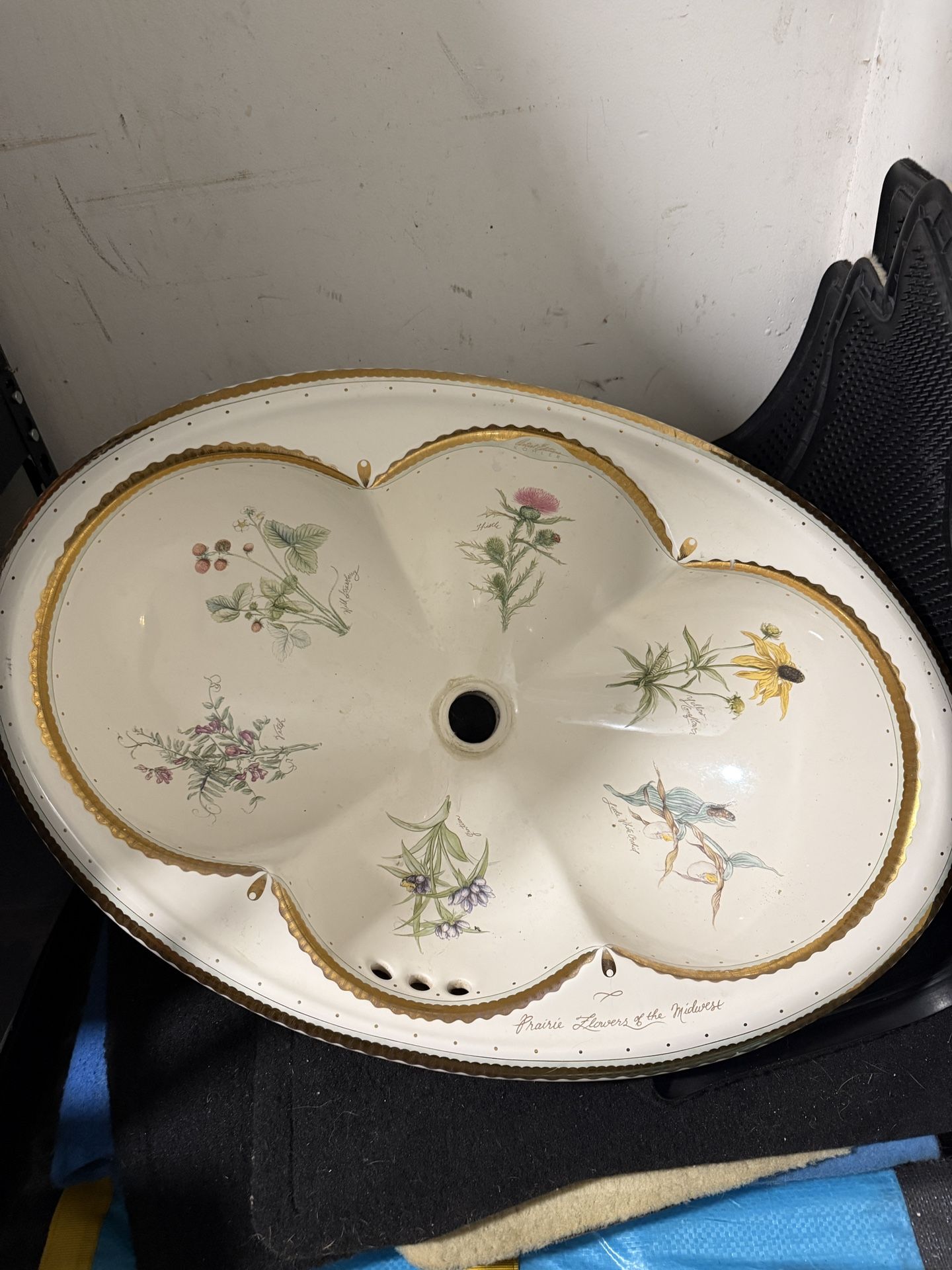 Hand Painted Sink With Gold Inlay