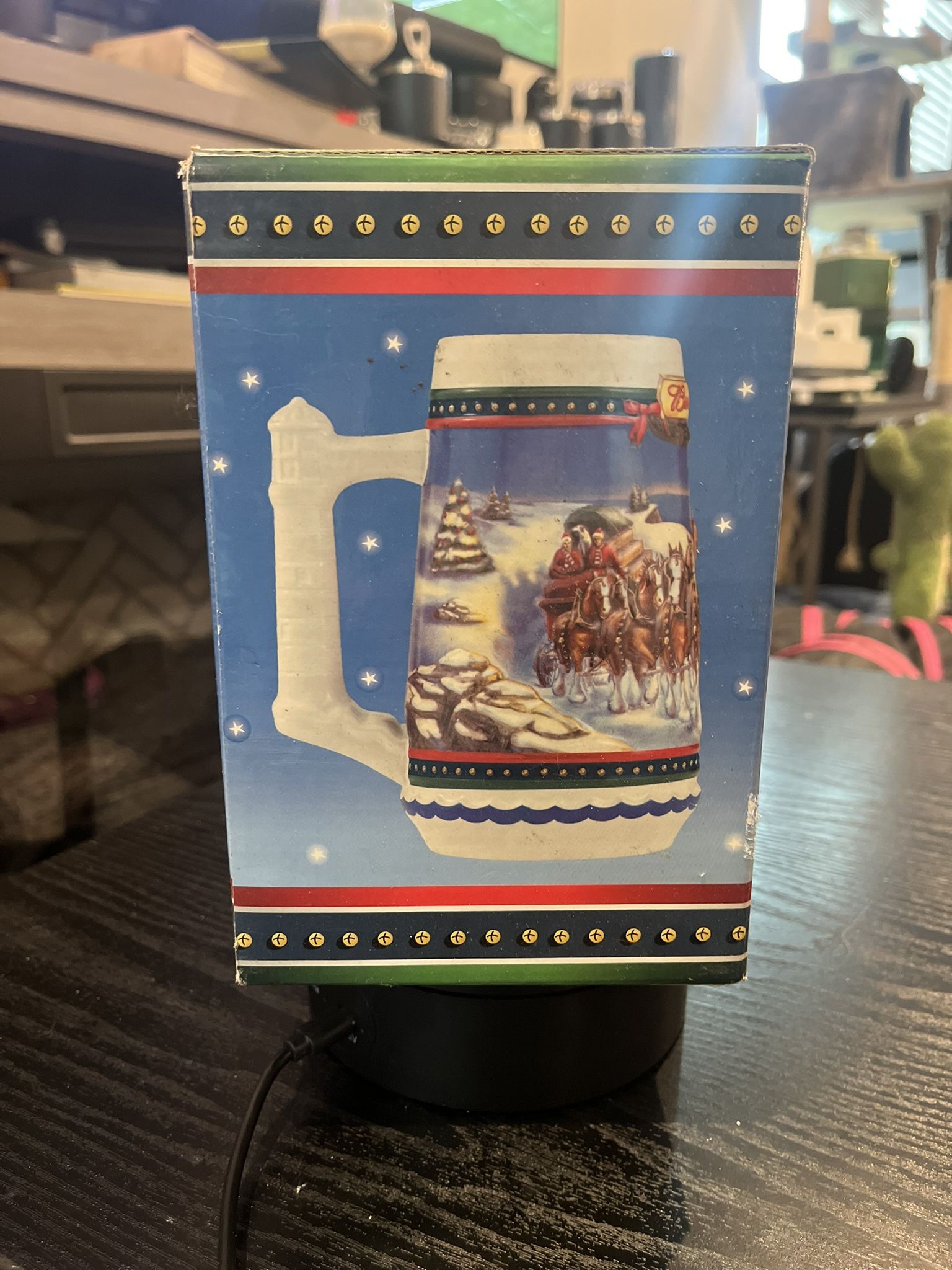 2002 Budweiser Holiday Stein Collectible with "Guiding The Way Home" Scene