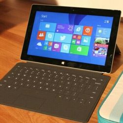 Microsoft Surface Rt 32gb. Laptop Tablet And Chargerg