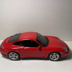 Porsche 911 Carrera 4S Red Maisto Diecast Model Car 1:18 Scale