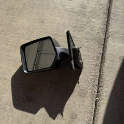 Jeep Patriot Driver Side Mirror 