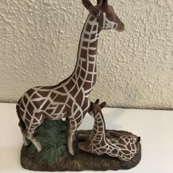 Rare Mottahedeh  Design 8408 Giraffe Porcelain Moms And Baby Figurine 