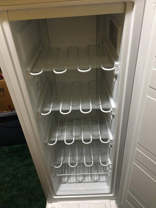 Insignia - 5.3 Cu. Ft. Upright Freezer - White