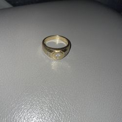 10k Gold Ring With Diamonds In The Cross