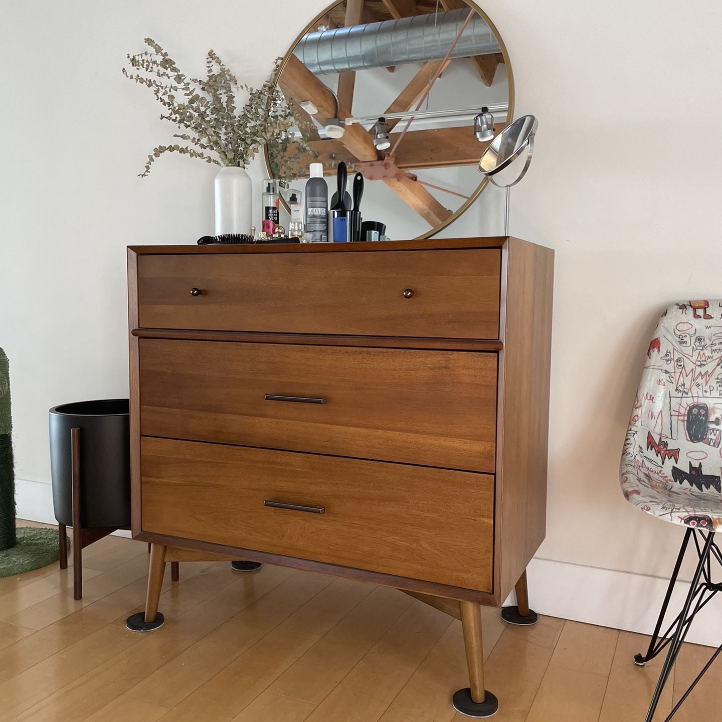 West Elm Mid-Century 3-Drawer Dresser (36") for Sale in Los Angeles, CA - OfferUp West Elm Mid-Century 3-Drawer Dresser (36") for Sale in Los Angeles, CA - OfferUp