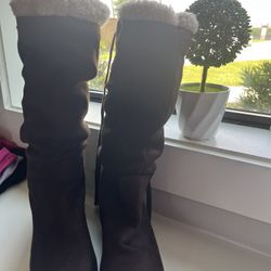 Boots Size 9