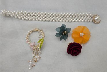 Belt, hair accessory and finger rings