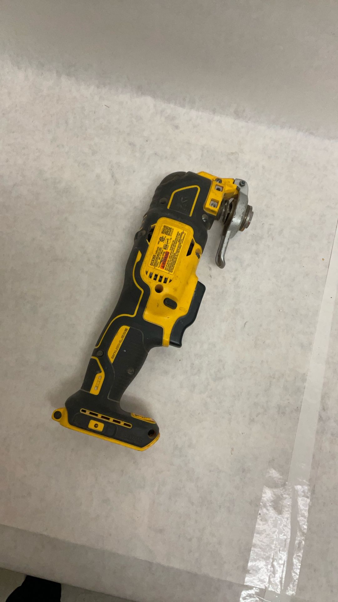 Dewalt Oscillating Saw DCS335 Tool Only