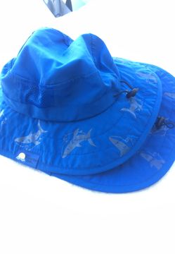 2 Kids sun hats adjustable