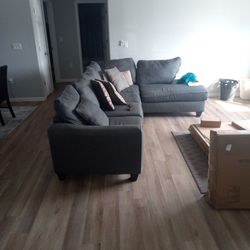 Like New Large L Sectional Couch (Carbon Fiber Grey)